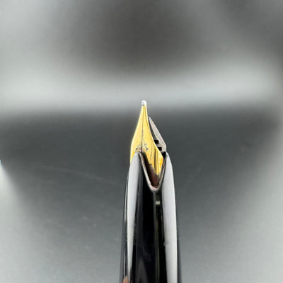 Montblanc No. 221 Black Resin Transitional Year Fountain Pen 14C Gold Fine Nib