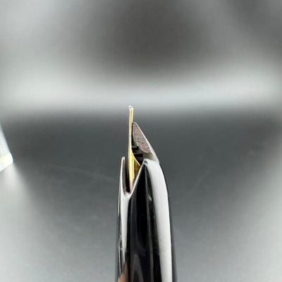 Montblanc No. 221 Black Resin Transitional Year Fountain Pen 14C Gold Fine Nib
