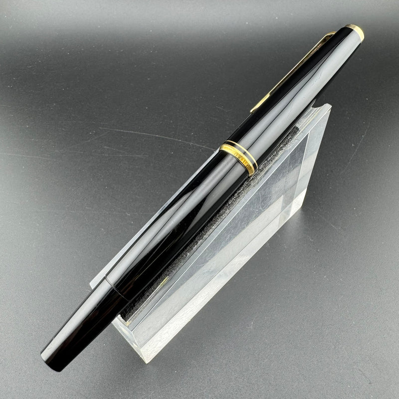 Montblanc No. 221 Black Resin Transitional Year Fountain Pen 14C Gold Fine Nib