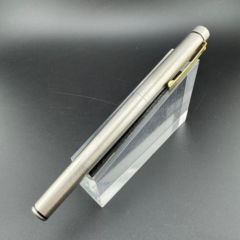 Sheaffer Targa Stainless Steel Fountain Pen 14K Gold Extra-Fine Nib