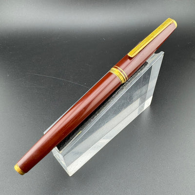 Pilot Deluxe Red Resin Fountain Pen 14K Gold Medium Nib Aug 1984