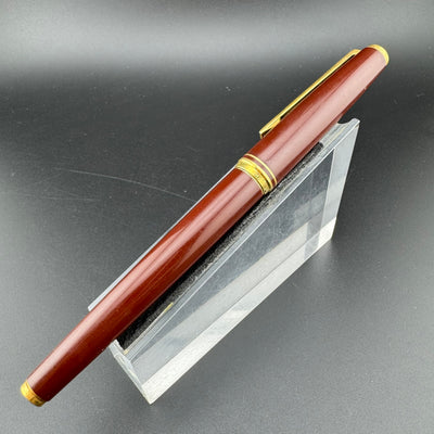 Pilot Deluxe Red Resin Fountain Pen 14K Gold Medium Nib Aug 1984