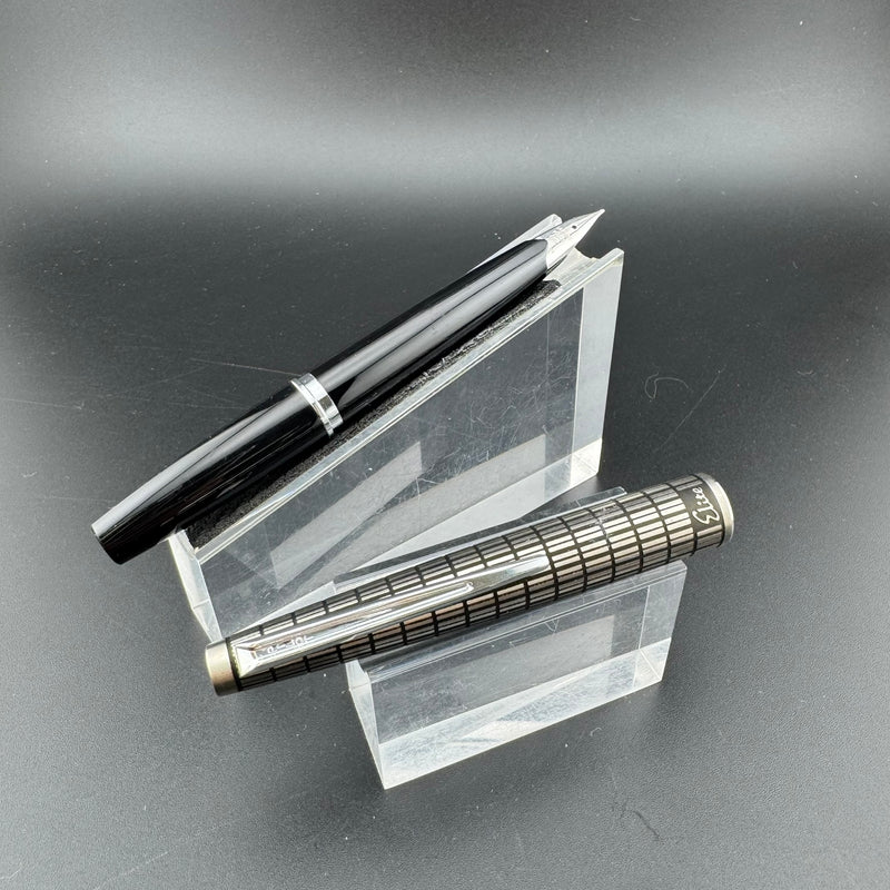 Pilot Elite Checkered Pocket Fountain Pen 18K Gold M Nib & Mechanical Pencil Set w/Box