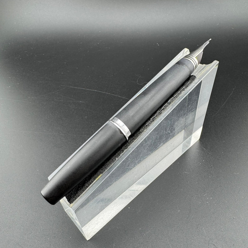 Pilot Matte Black Resin Pocket Fountain Pen Steel Fine Nib Feb 1975
