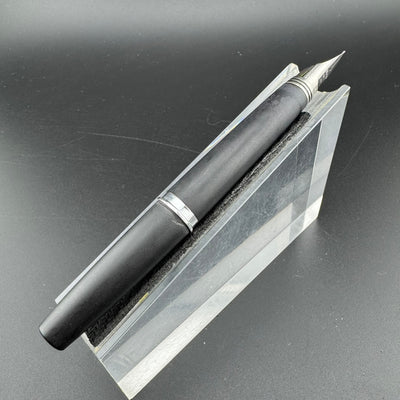 Pilot Matte Black Resin Pocket Fountain Pen Steel Fine Nib Feb 1975