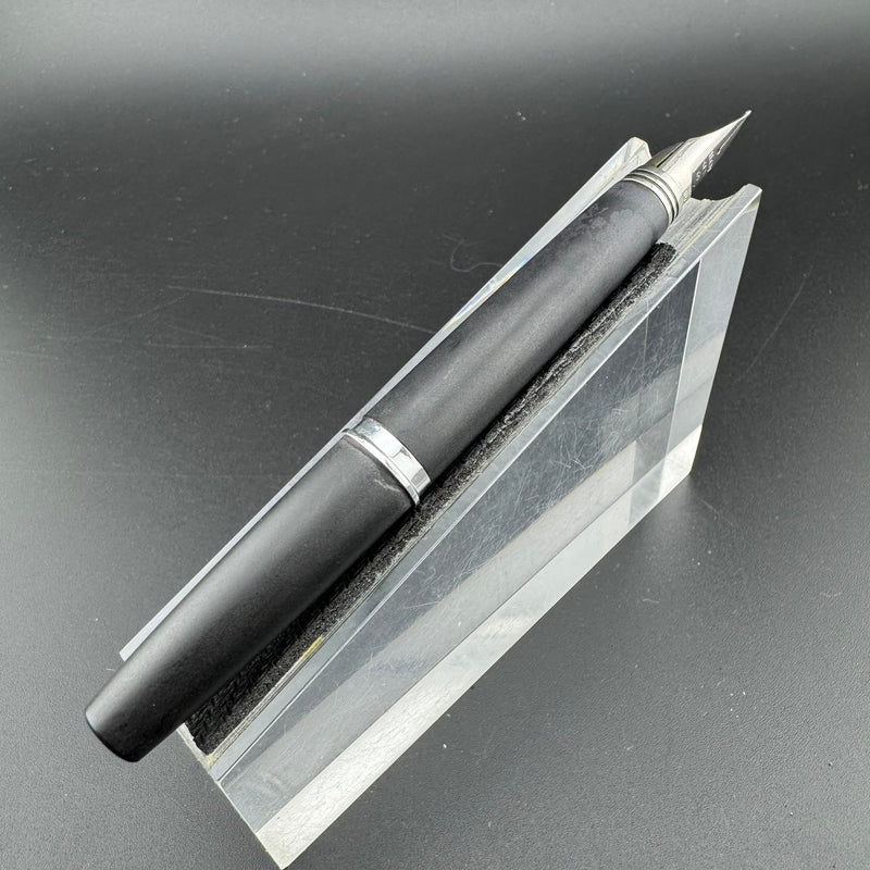 Pilot Matte Black Resin Pocket Fountain Pen Steel Fine Nib Feb 1975