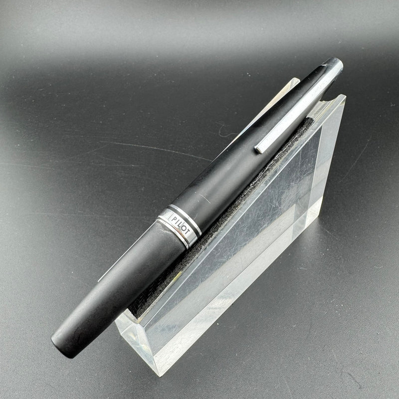 Pilot Matte Black Resin Pocket Fountain Pen Steel Fine Nib Feb 1975