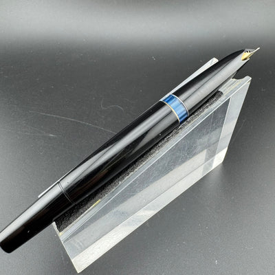 Montblanc No. 22 Black Resin Fountain Pen 14C Gold Extra-Fine Nib Serviced