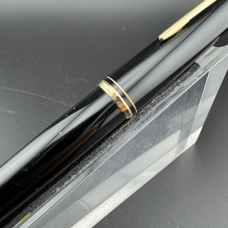 Montblanc No. 22 Black Resin Fountain Pen 14C Gold Extra-Fine Nib Serviced