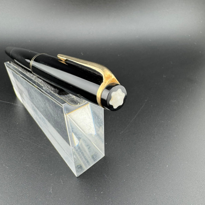 Montblanc No. 22 Black Resin Fountain Pen 14C Gold Extra-Fine Nib Serviced
