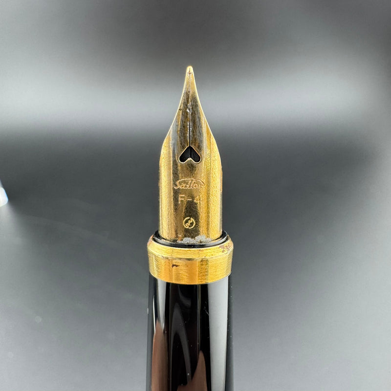 Sailor High Ace Black Lacquered Fountain Pen Medium F-4 Steel Nib