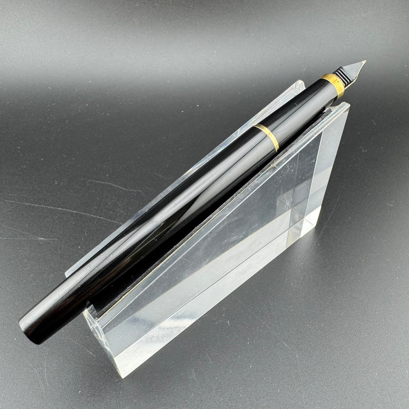 Sailor High Ace Black Lacquered Fountain Pen Medium F-4 Steel Nib