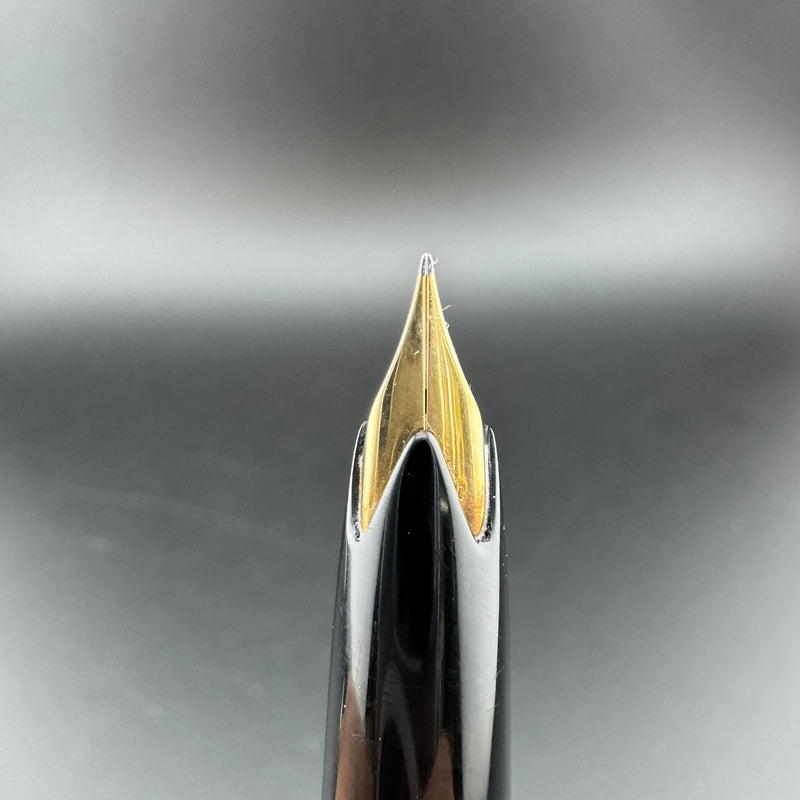 Montblanc No. 22 Black Resin Fountain Pen 14C Gold Extra-Fine Nib Serviced