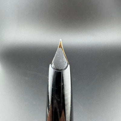 Montblanc No. 22 Black Resin Fountain Pen 14C Gold Extra-Fine Nib Serviced