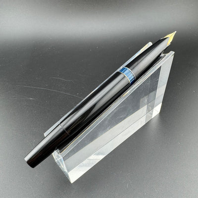 Montblanc No. 22 Black Resin Fountain Pen 14C Gold Extra-Fine Nib Serviced