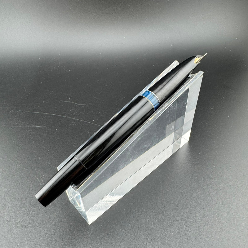 Montblanc No. 22 Black Resin Fountain Pen 14C Gold Extra-Fine Nib Serviced