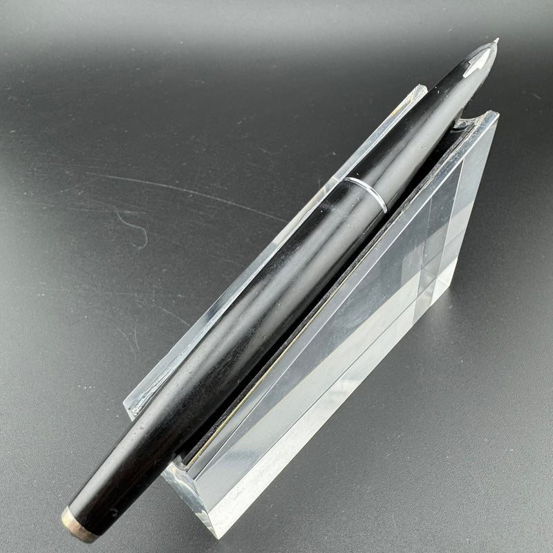 Parker 61 Mk III Black Resin Fountain Pen 14K Gold Fine Nib