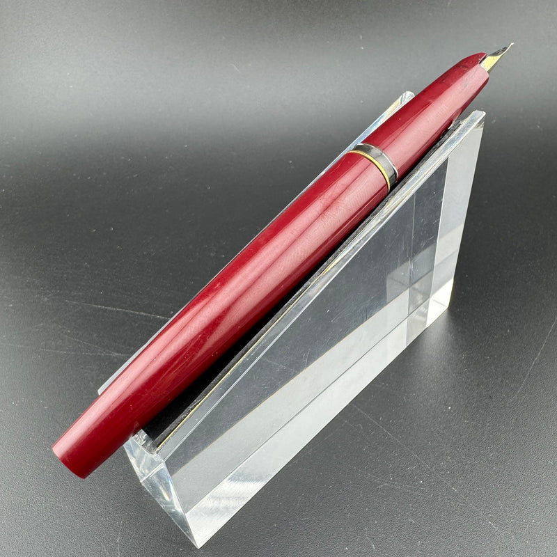Montblanc No. 320P Burgundy Resin Fountain Pen 14K Gold Extra Fine Nib