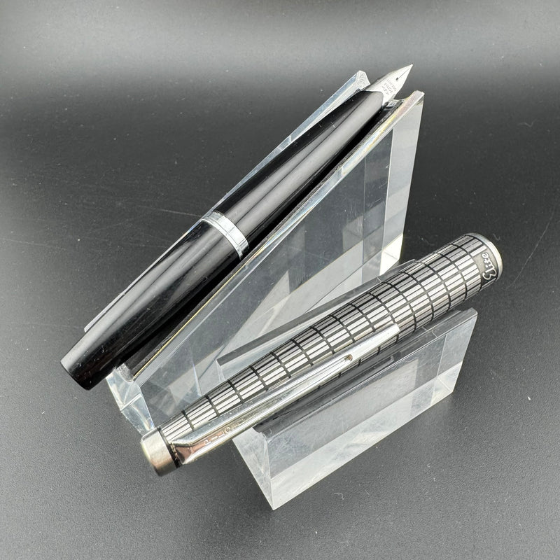 Pilot Elite Checkered Pocket Fountain Pen 18K Gold Fine Nib May 1978