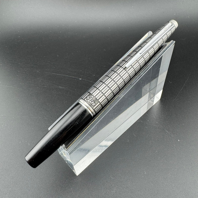 Pilot Elite Checkered Pocket Fountain Pen 18K Gold Fine Nib May 1978