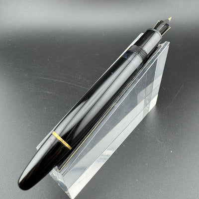 Montblanc Meisterstück No. 146 Fountain Pen 14K Gold Fine Nib Serviced
