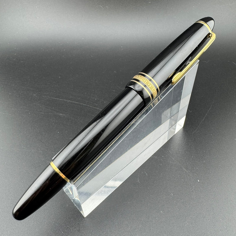 Montblanc Meisterstück No. 146 Fountain Pen 14K Gold Fine Nib Serviced