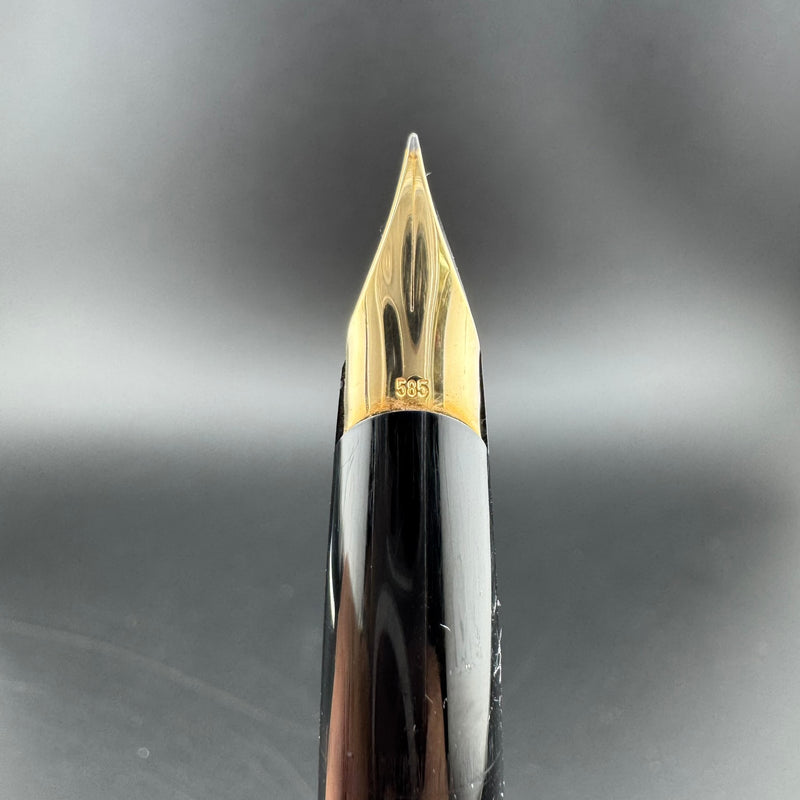 Montblanc Classic No. 320P Fountain Pen 14K Gold Extra-Fine Nib