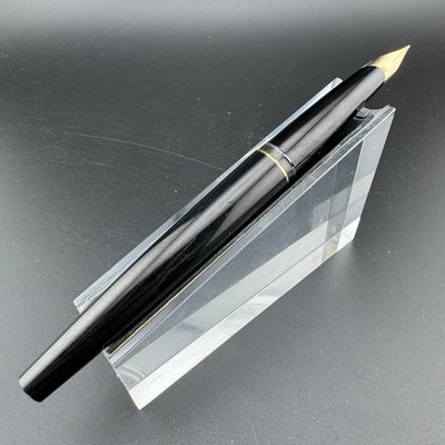 Montblanc Classic No. 320P Fountain Pen 14K Gold Extra-Fine Nib