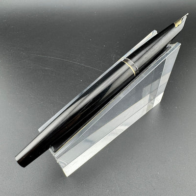Montblanc Classic No. 320P Fountain Pen 14K Gold Extra-Fine Nib