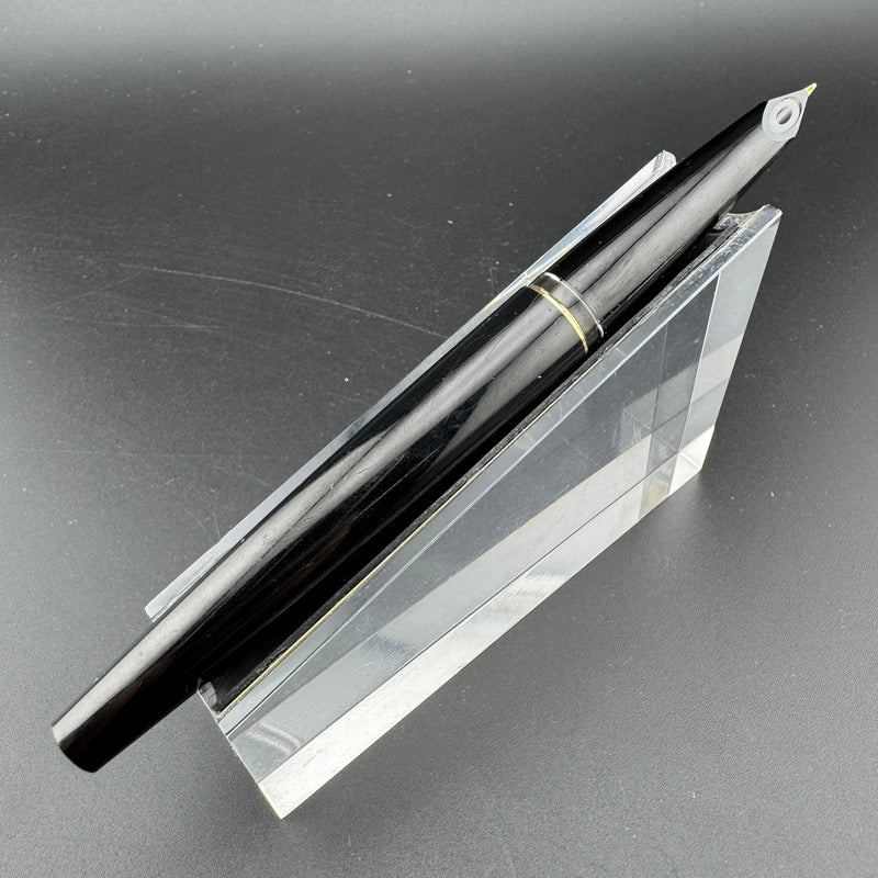 Montblanc Classic No. 320P Fountain Pen 14K Gold Extra-Fine Nib