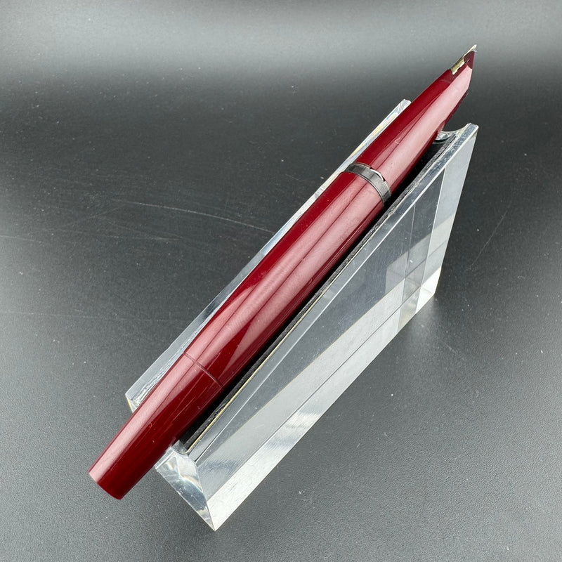 Montblanc Classic No. 320 Burgundy Fountain Pen 14K Gold Broad Nib Serviced