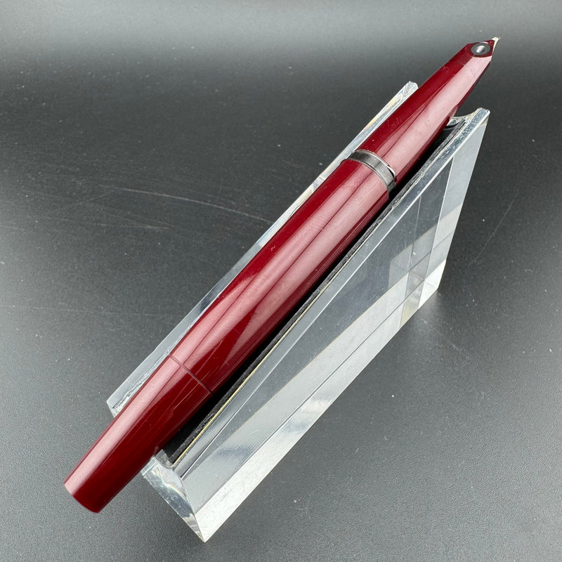 Montblanc Classic No. 320 Burgundy Fountain Pen 14K Gold Broad Nib Serviced