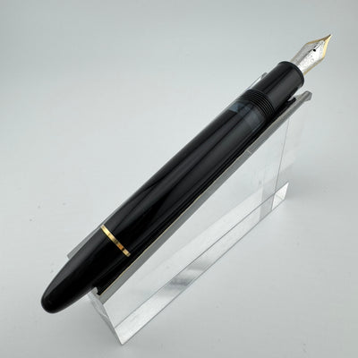Montblanc Meisterstück No. 146 Fountain Pen 14K Gold Fine Nib Serviced