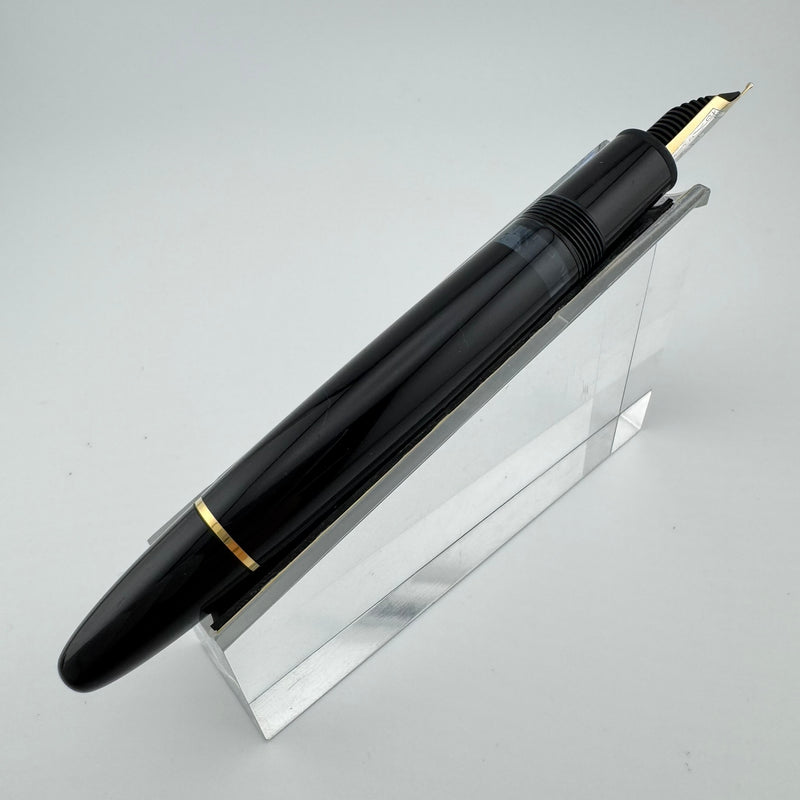 Montblanc Meisterstück No. 146 Fountain Pen 14K Gold Fine Nib Serviced