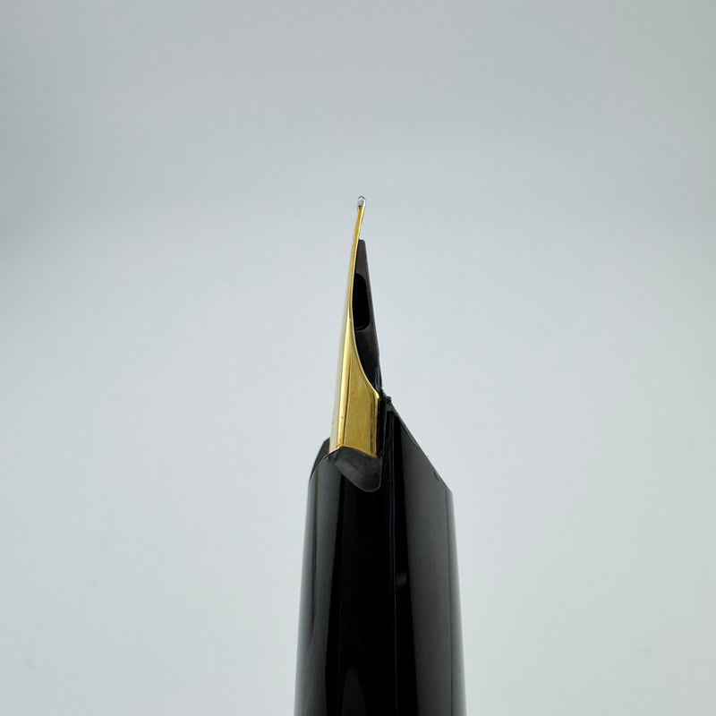Montblanc Meisterstück No. 1246 Gold Plated Fountain Pen 18K Gold Med Nib Serviced