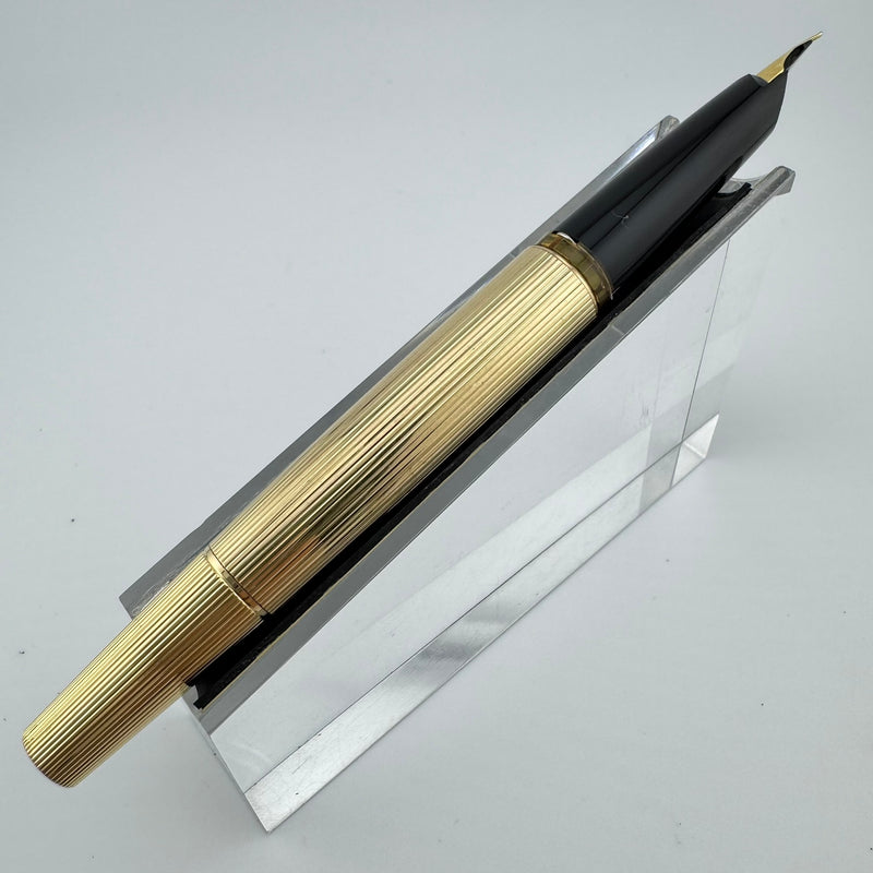 Montblanc Meisterstück No. 1246 Gold Plated Fountain Pen 18K Gold Med Nib Serviced