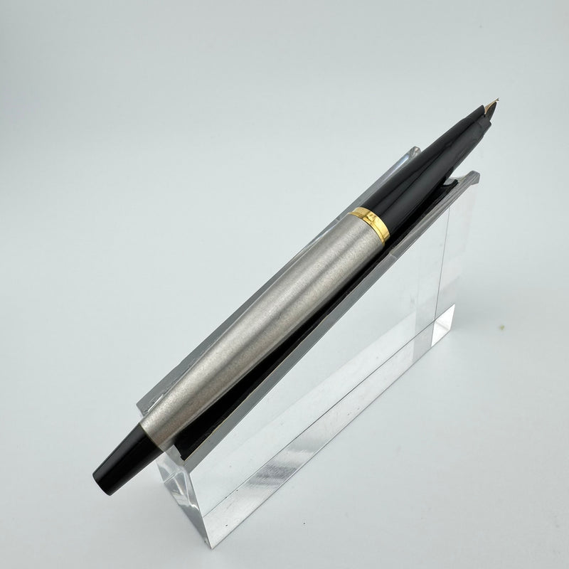Parker 45 Flighter Deluxe Black Tassie Fountain Pen 14K Gold Extra-Fine Nib