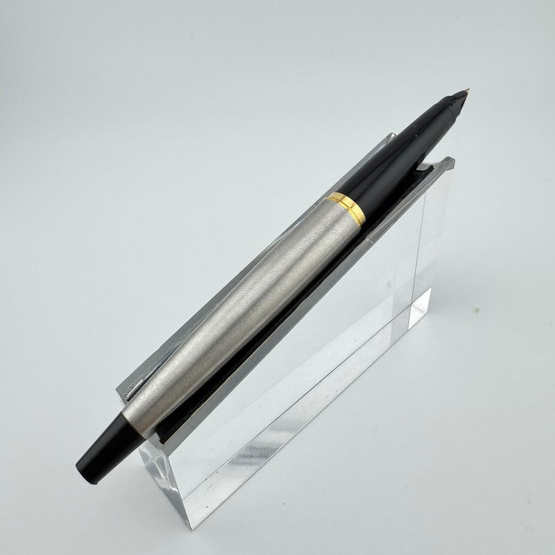 Parker 45 Flighter Deluxe Black Tassie Fountain Pen 14K Gold Extra-Fine Nib