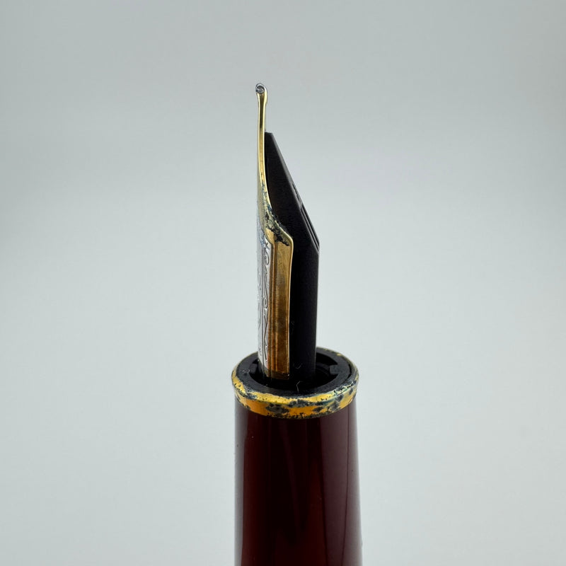Montblanc Meisterstück No. 144 Burgundy Classique Fountain Pen 14K Gold Fine Nib