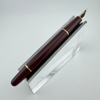 Montblanc Meisterstück No. 144 Burgundy Classique Fountain Pen 14K Gold Fine Nib