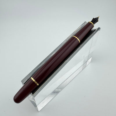 Montblanc Meisterstück No. 144 Burgundy Classique Fountain Pen 14K Gold Fine Nib