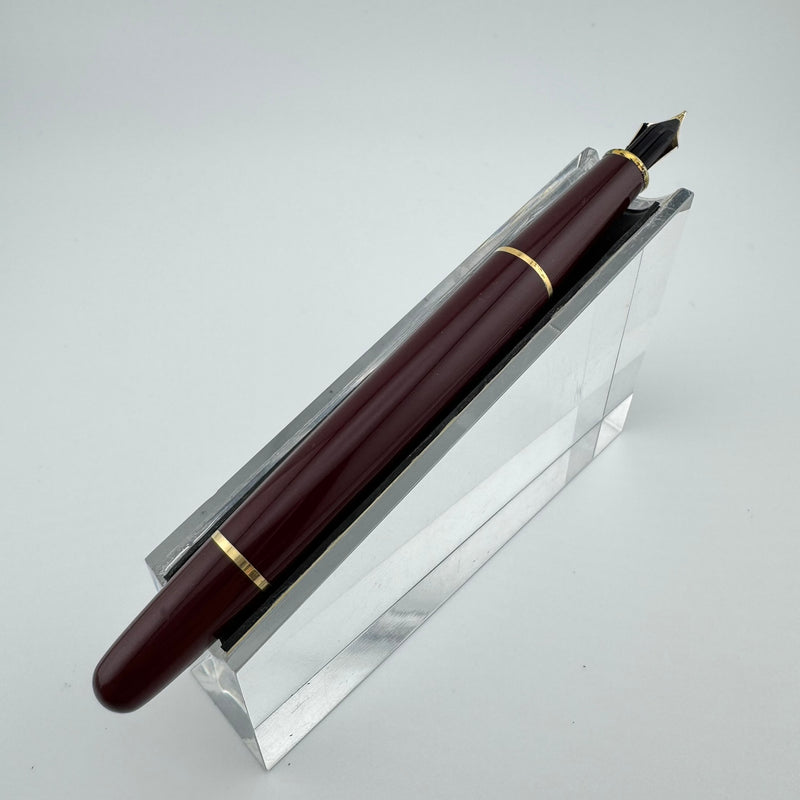 Montblanc Meisterstück No. 144 Burgundy Classique Fountain Pen 14K Gold Fine Nib