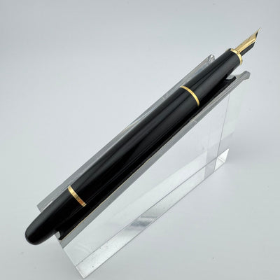 Montblanc Meisterstück No. 144 Classique Fountain Pen 14K Gold Extra-Fine Nib