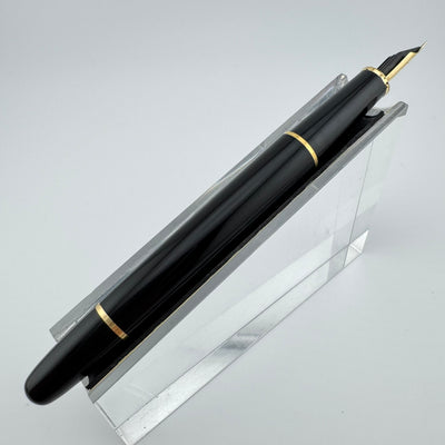 Montblanc Meisterstück No. 144 Classique Fountain Pen 14K Gold Extra-Fine Nib
