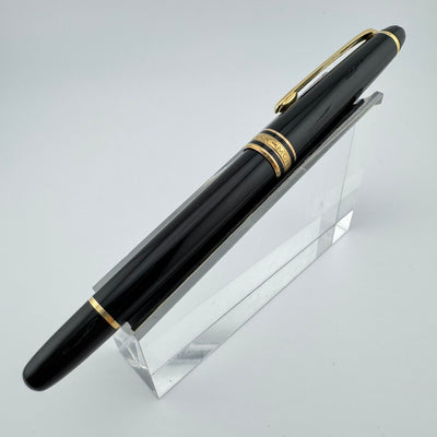 Montblanc Meisterstück No. 144 Classique Fountain Pen 14K Gold Extra-Fine Nib