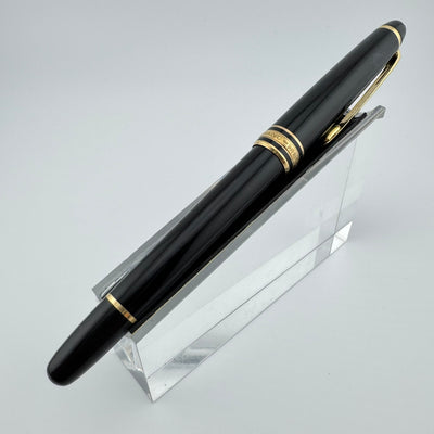 Montblanc Meisterstück No. 144 Classique Fountain Pen 14K Gold Extra-Fine Nib