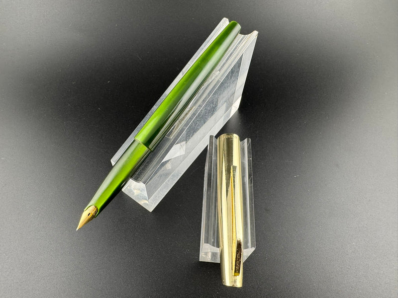 Everest Steady GK Luminous Green Fountain Pen 14K Fine Nib