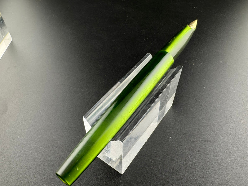 Everest Steady GK Luminous Green Fountain Pen 14K Fine Nib