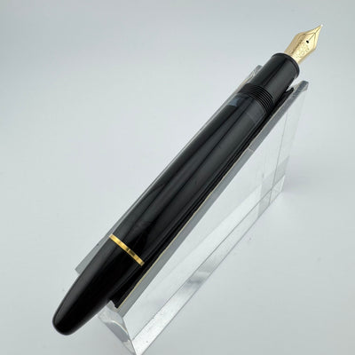 Montblanc Meisterstück No. 146 Fountain Pen 14K Gold Fine Nib Serviced
