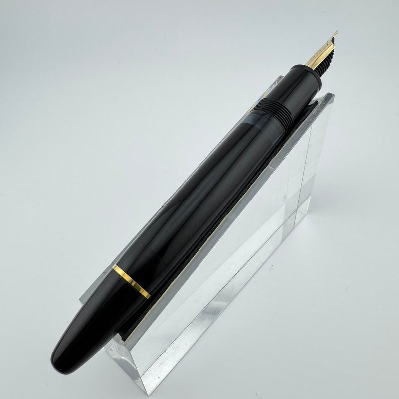 Montblanc Meisterstück No. 146 Fountain Pen 14K Gold Fine Nib Serviced